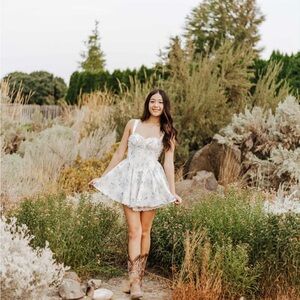 Windsor White and Blue Floral Woman’s Dress